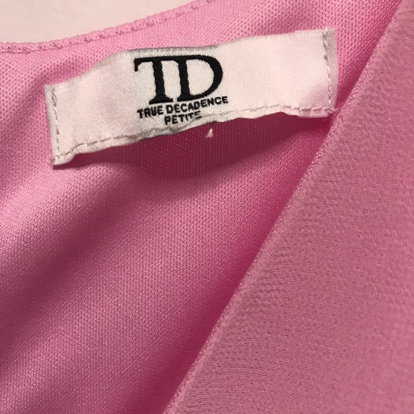 Pink romper - Picture 3 of 3